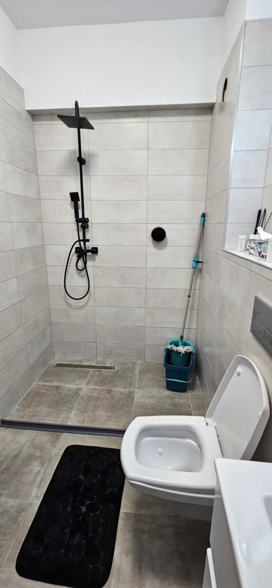 Apartament Dem Radulescu Langa Strand Râmnicu Vâlcea Zewnętrze zdjęcie